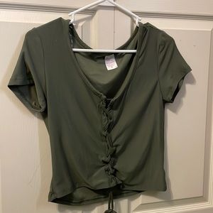 simple top, tied up in front